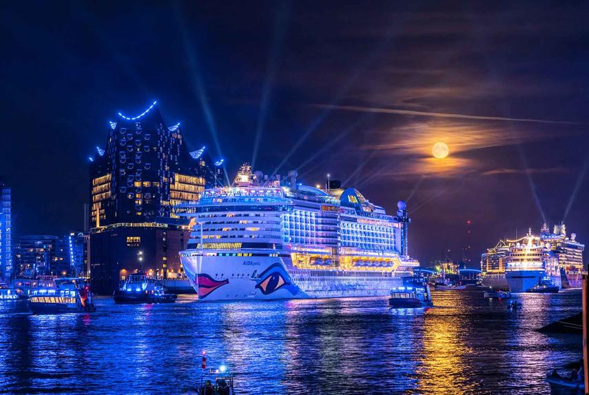 Die Große Hamburg Cruise Days Parade 2019