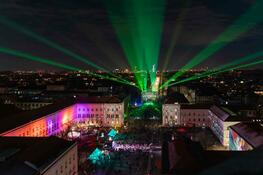 Silvestermeile München: Livemusik, Lichtprojektionen und keine Zwischenfälle - 10 000 feiern die Premiere von Münchens großer Silvesterparty