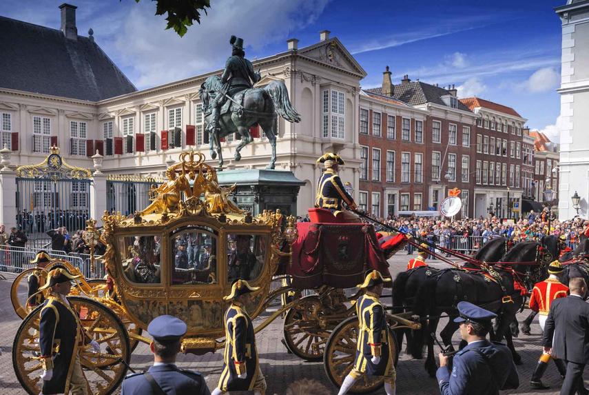 Königliche Niederlande: Royale Geschichte in vier Städten