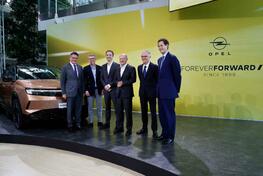 Opel feiert 125 Jahre Automobilbau in Rüsselsheim